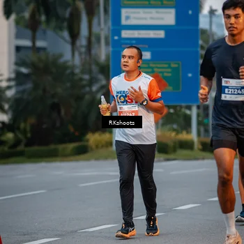 Runner Photo 4613367