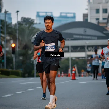Runner Photo 4613373