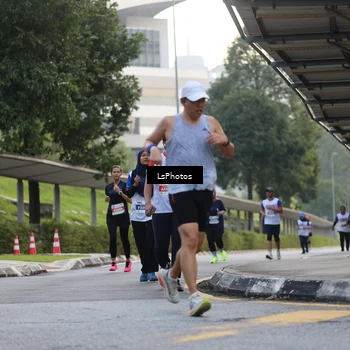 Runner Photo 4613402