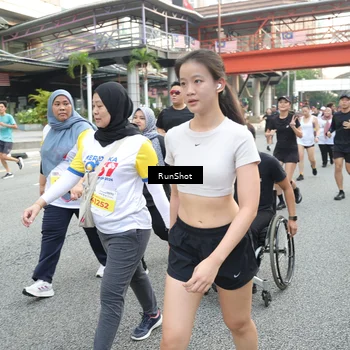 Runner Photo 4613425
