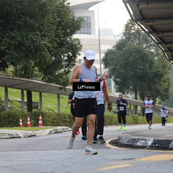 Runner Photo 4613460