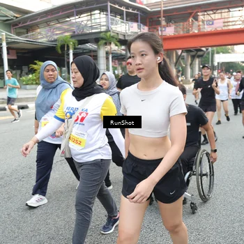 Runner Photo 4613471