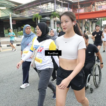 Runner Photo 4613573