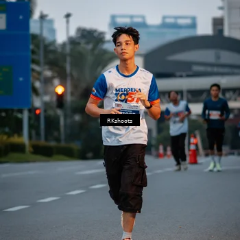 Runner Photo 4613590