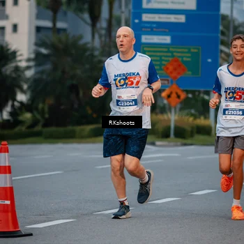 Runner Photo 4613605