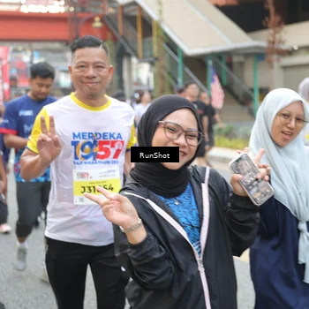Runner Photo 4613648