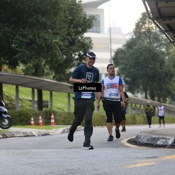 Runner Photo 4613655