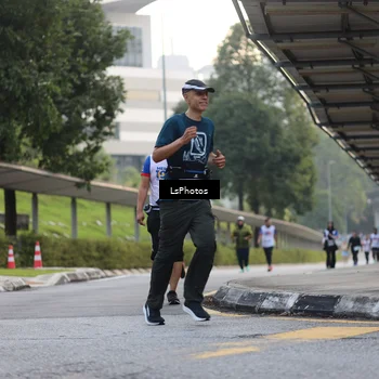 Runner Photo 4613674