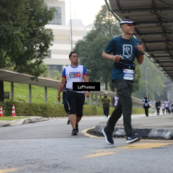 Runner Photo 4613686