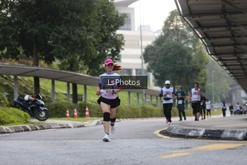 Runner Photo 4613694