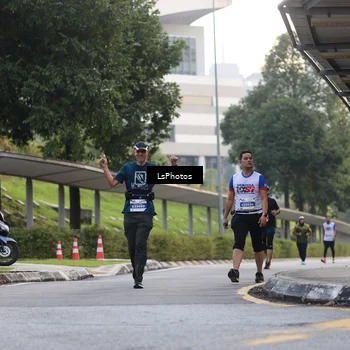 Runner Photo 4613698