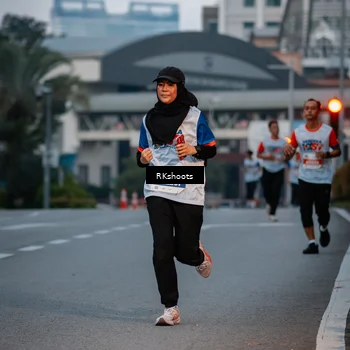 Runner Photo 4613716