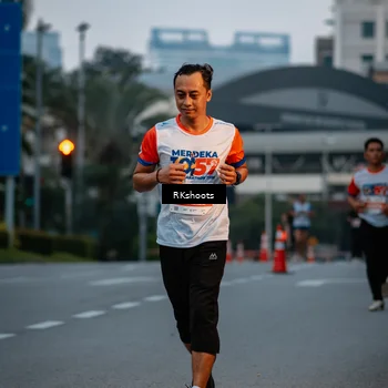 Runner Photo 4613750