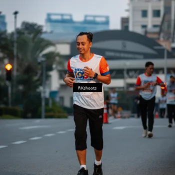 Runner Photo 4613755