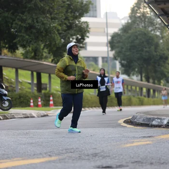 Runner Photo 4613842