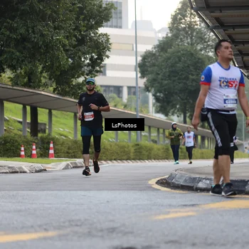 Runner Photo 4613914