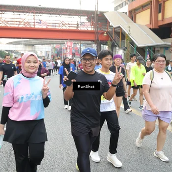 Runner Photo 4614112