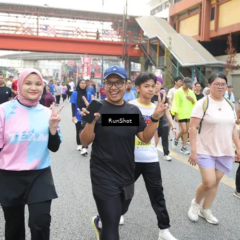 Runner Photo 4614145