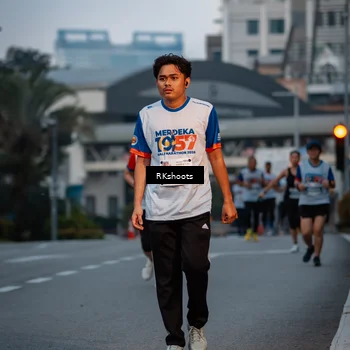 Runner Photo 4614165