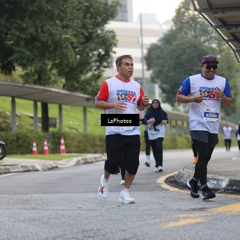 Runner Photo 4614470