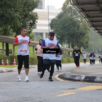 Runner Photo 4614494