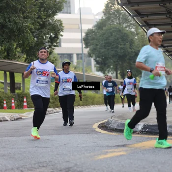 Runner Photo 4615074