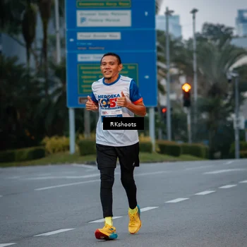 Runner Photo 4615649