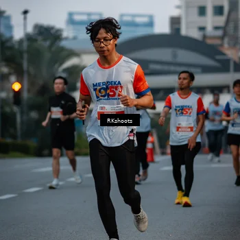 Runner Photo 4615675