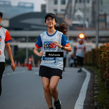 Runner Photo 4615713