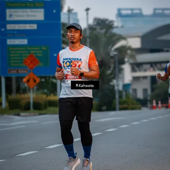 Runner Photo 4615716