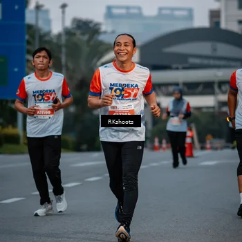 Runner Photo 4615735