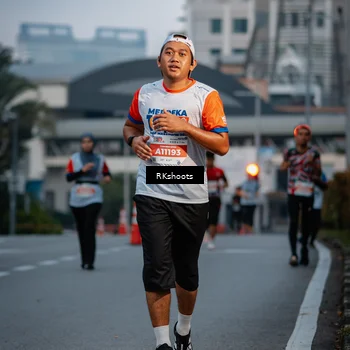 Runner Photo 4615759