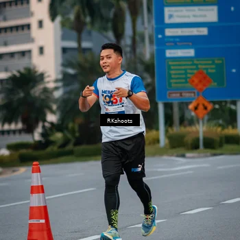 Runner Photo 4617413