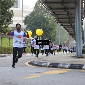 Runner Photo 4617699