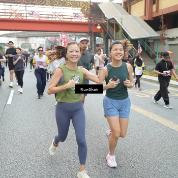 Runner Photo 4617902