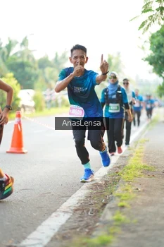 Runner Photo 4618172