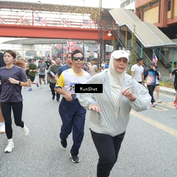 Runner Photo 4620337