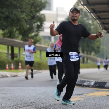 Runner Photo 4620942