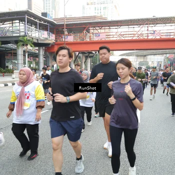 Runner Photo 4620975