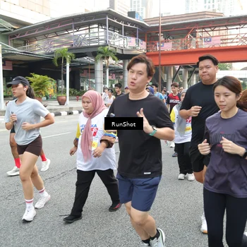 Runner Photo 4621313