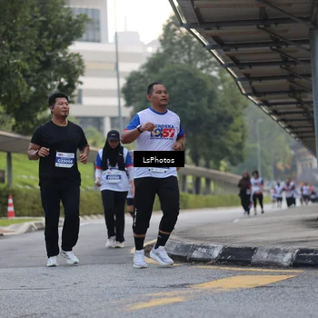 Runner Photo 4621353