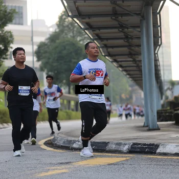 Runner Photo 4621415