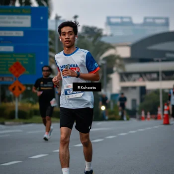Runner Photo 4621544