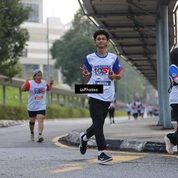 Runner Photo 4621751