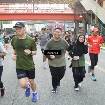 Runner Photo 4623443