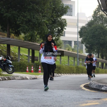 Runner Photo 4623665