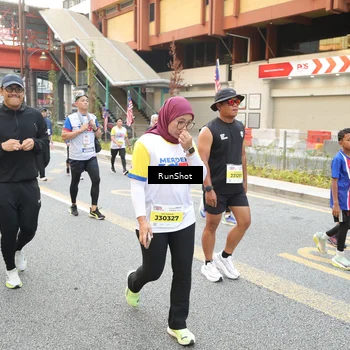 Runner Photo 4624357