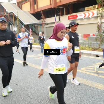 Runner Photo 4624366
