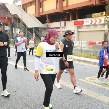 Runner Photo 4624367
