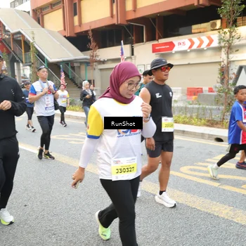 Runner Photo 4624404